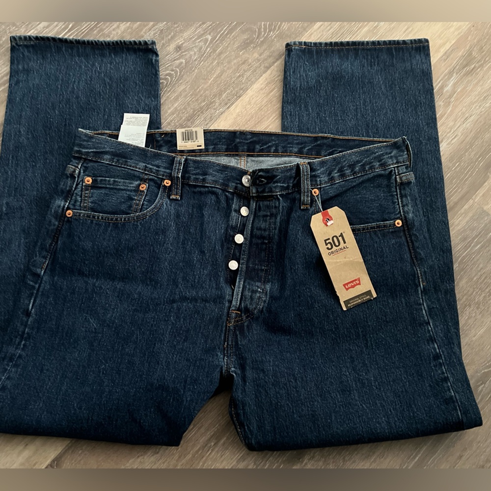 Levi’s 501 Jeans - Picture 4 of 5